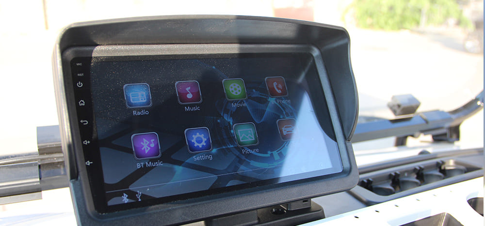 detail d2 TOUCH SCREEN b