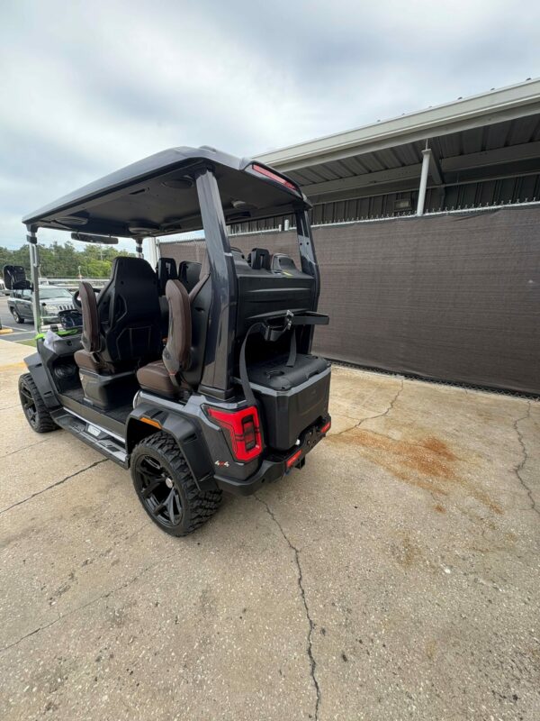 2025 Evolution D-MAX XT4 - Lithium - Image 9