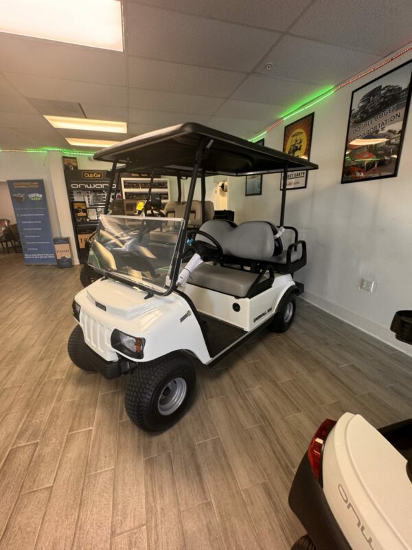 2025 Club Car Carryall 2+2 Electric - Image 4