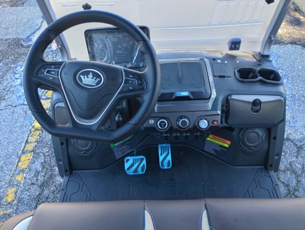 2025 Evolution D-MAX XT4 - Lithium - Image 6