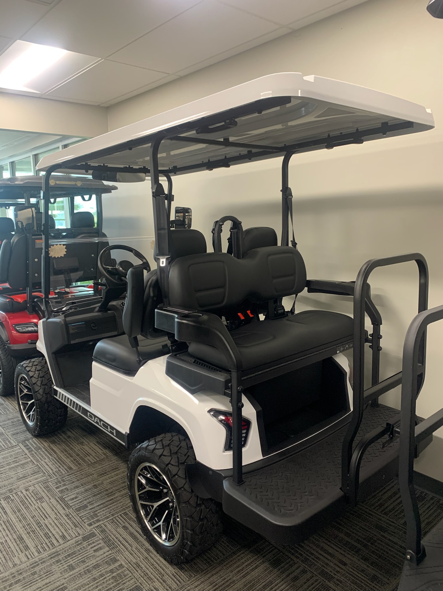 2025 DACH Falcon 2+2 - 105AH Lithium - Solar-Powered Rooftop - Image 2